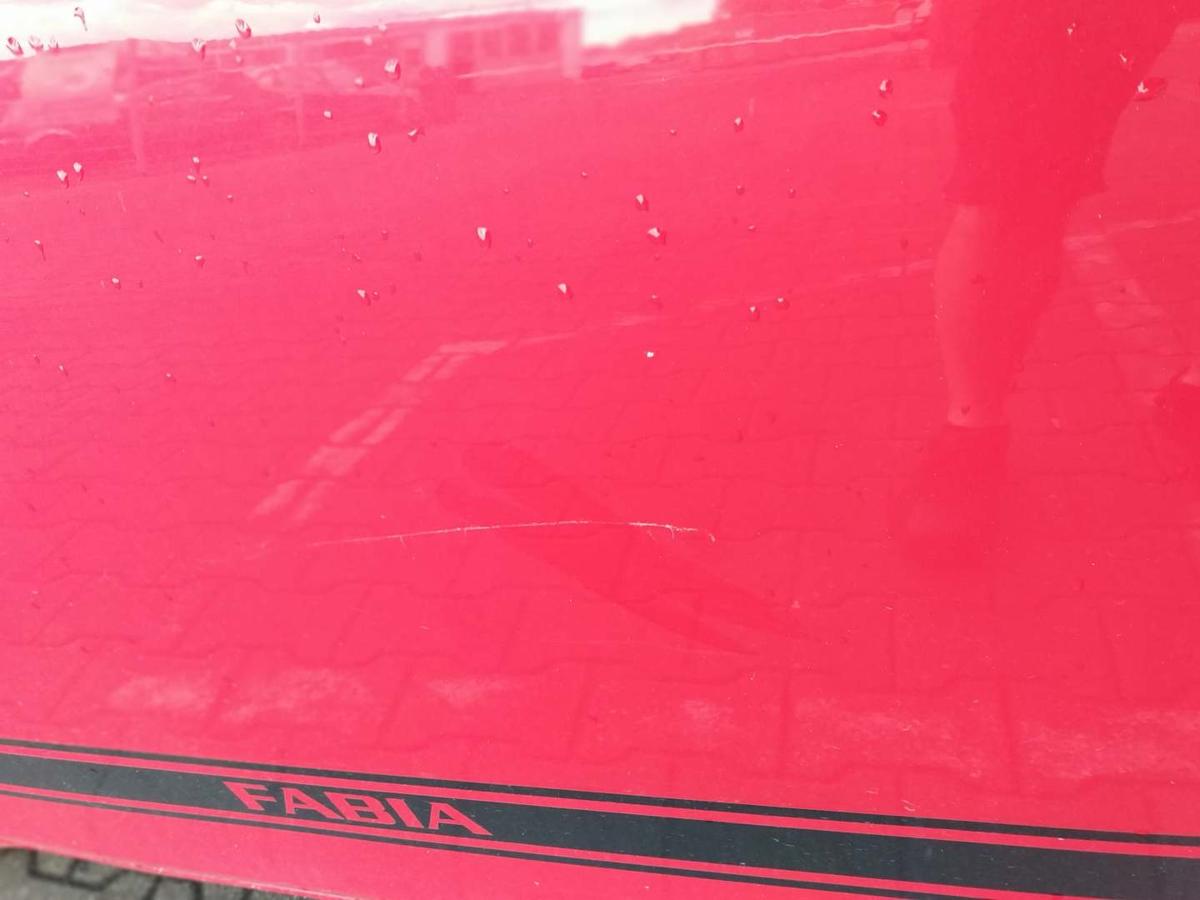 Skoda Fabia 2 5J original Tür vorn links Coridarot LF3K Bj.2012
